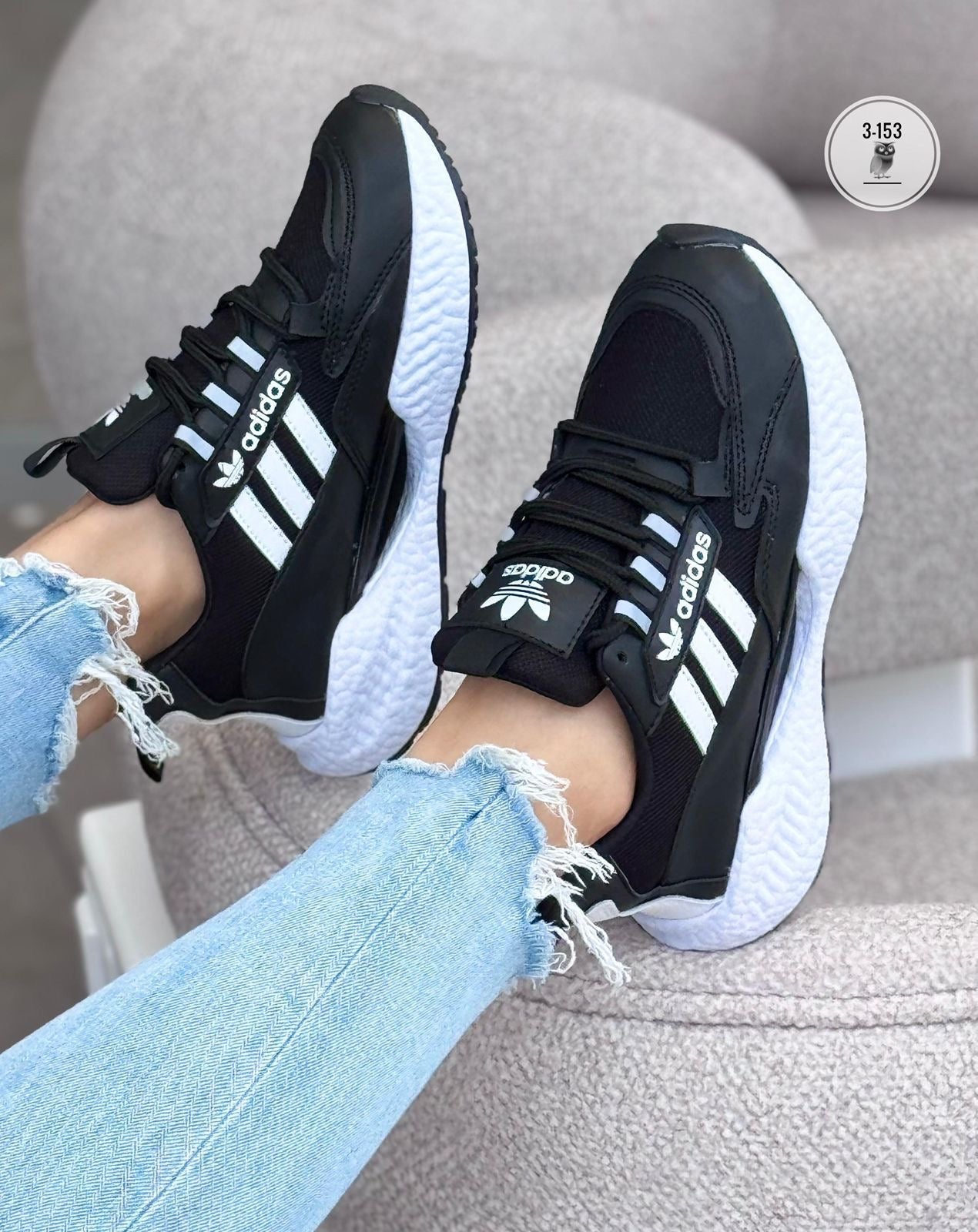 ADIDAS TIPO DEPORTIVO