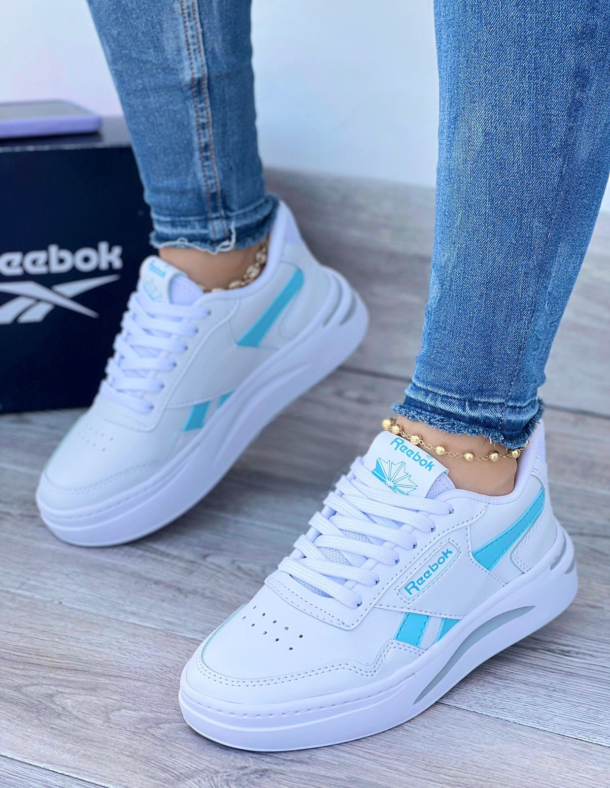 REEBOK COSIDO