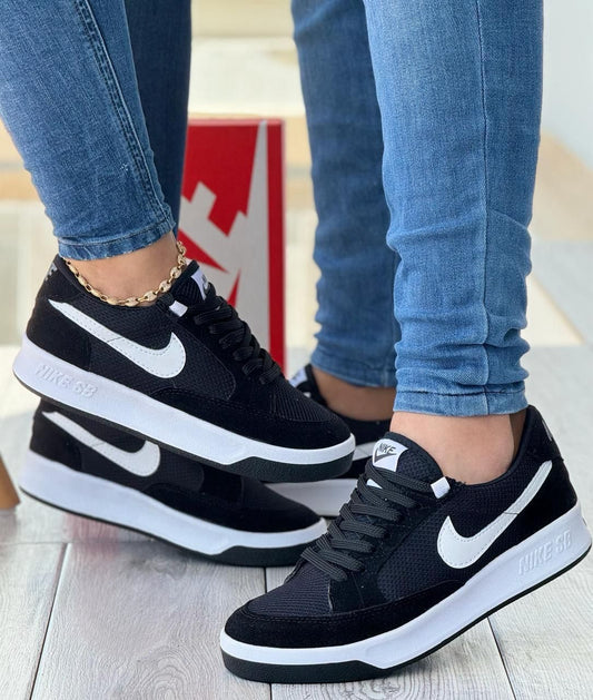 NUEVO NIKE DAMA Y CABALLERO