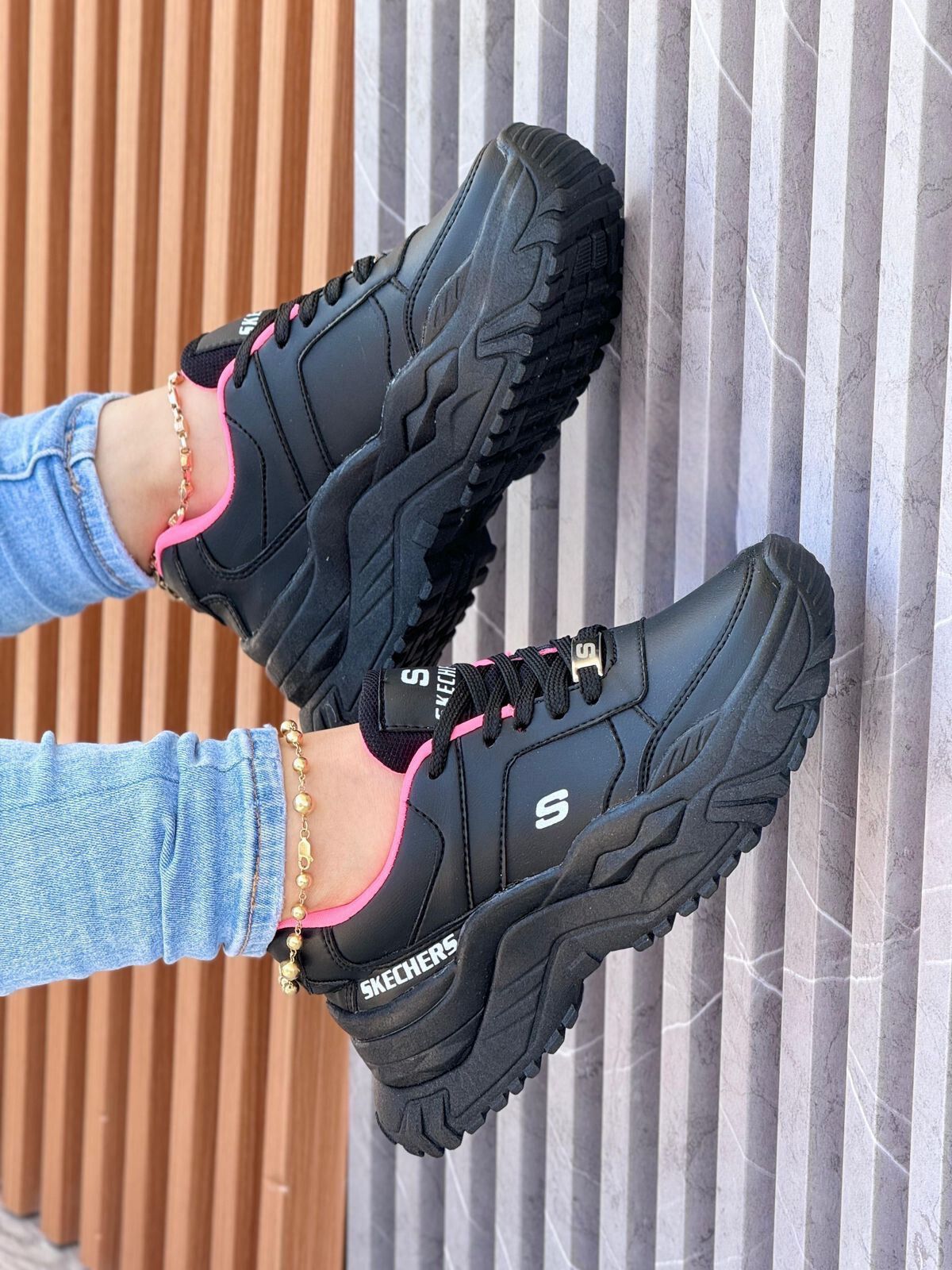 SKECHERS DM 022