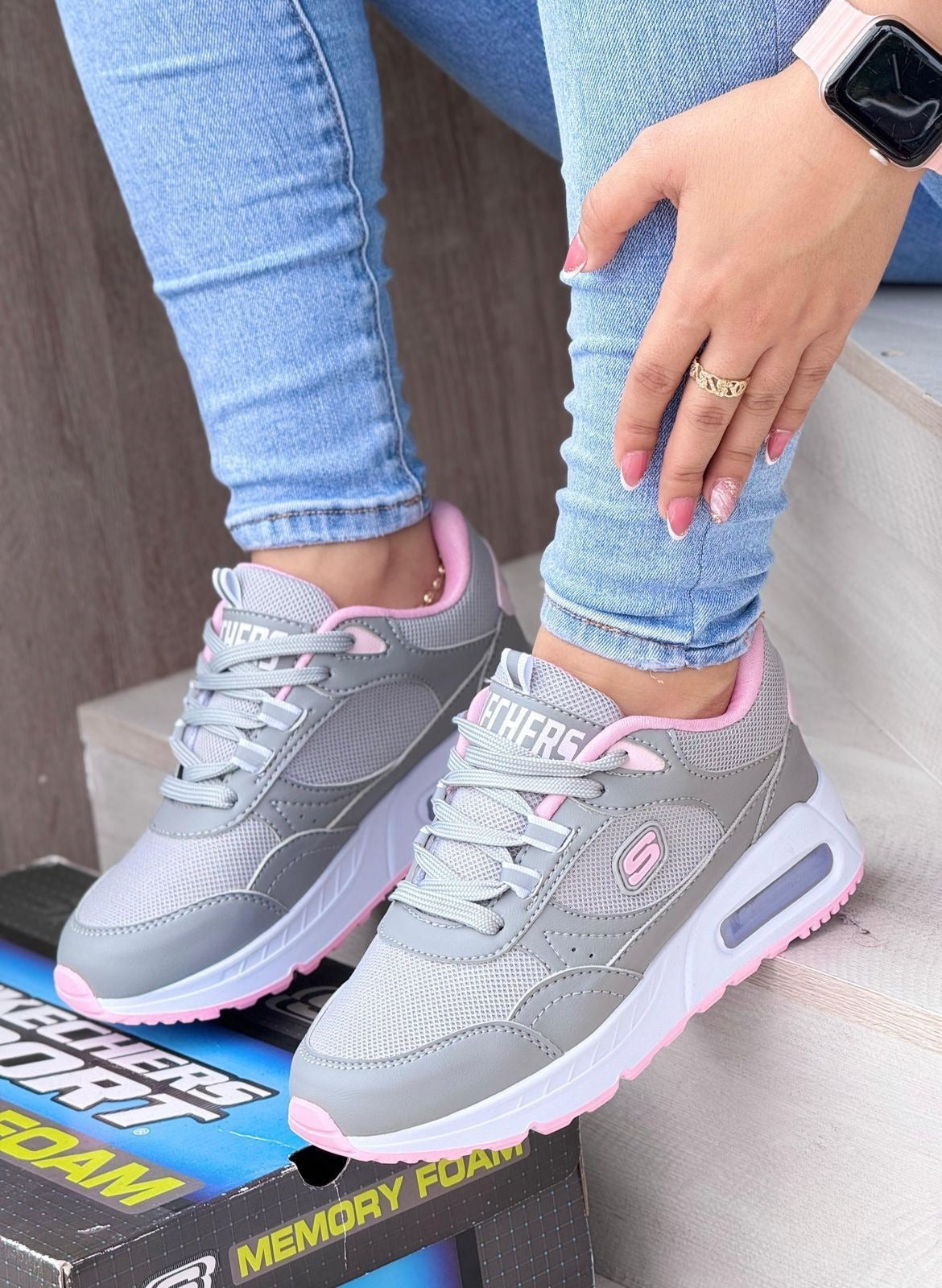 SKECHERS CAMARA DEPORTIVO - DESCUENTO